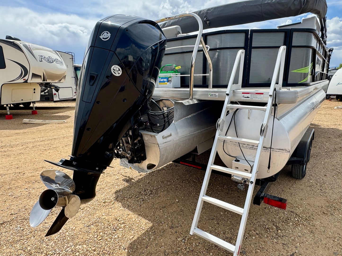 2021 Godfrey Sweetwater TriToon 2486 DT - 300HP - 60hrs