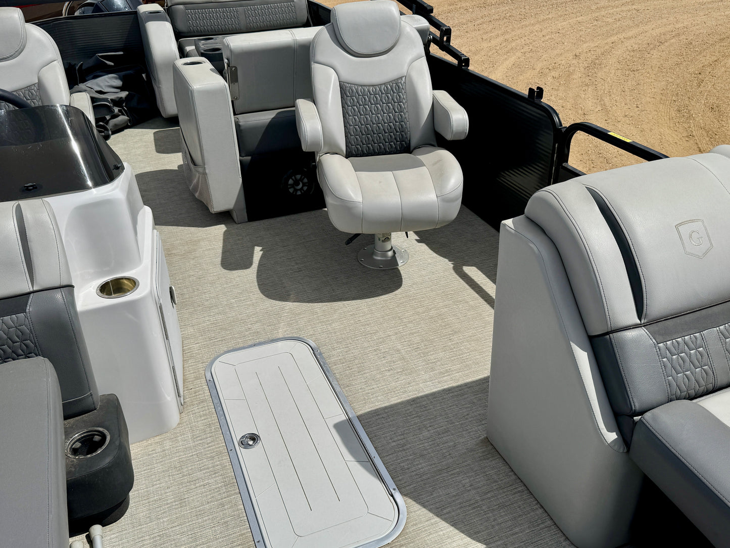 2021 Godfrey Sweetwater TriToon 2486 DT - 300HP - 60hrs