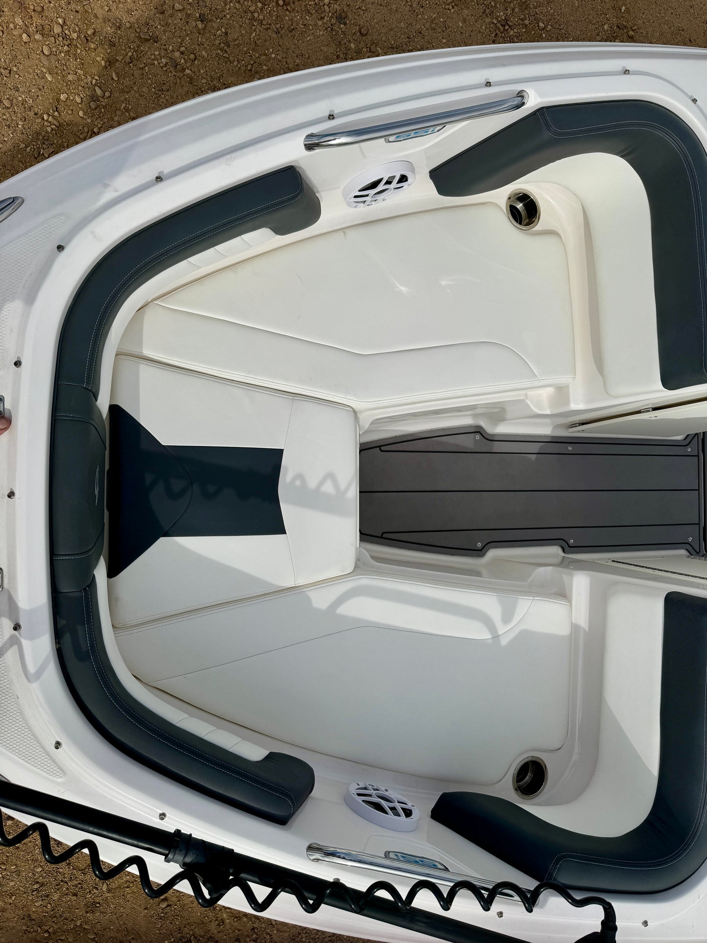 2023 Chaparral 21' Ski & Fish - LIKE NEW