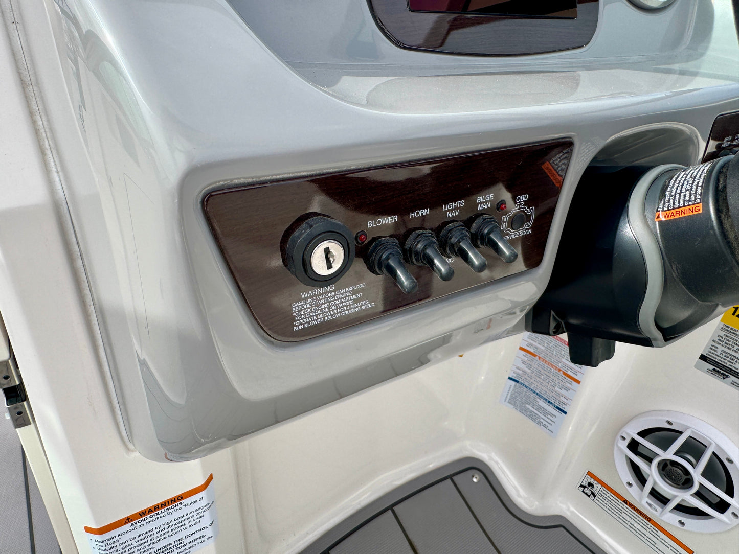 2023 Chaparral 21' Ski & Fish - LIKE NEW