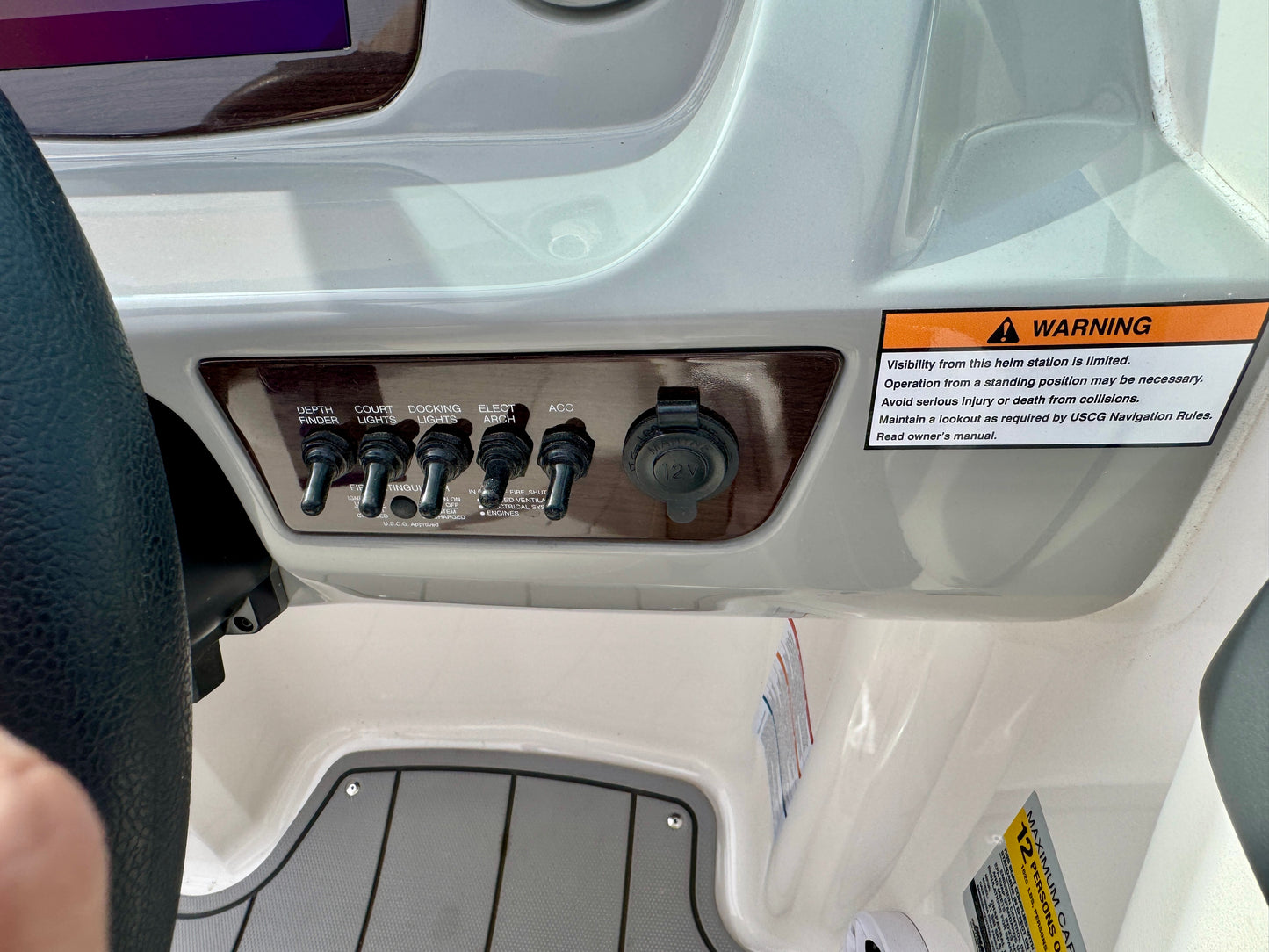 2023 Chaparral 21' Ski & Fish - LIKE NEW