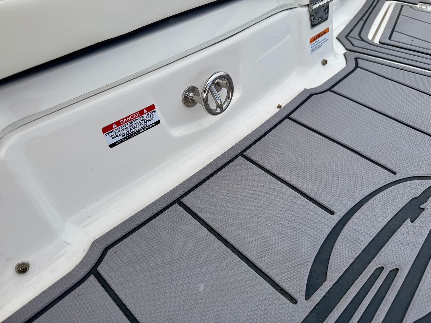 2023 Chaparral 21' Ski & Fish - LIKE NEW