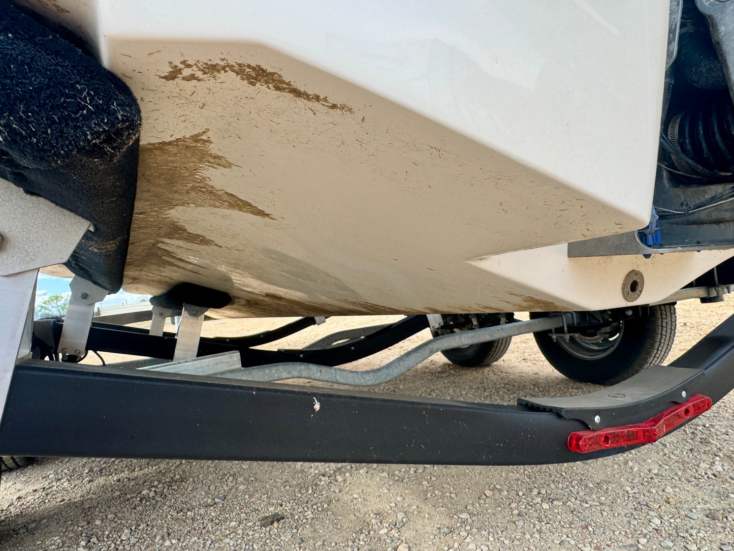 2023 Chaparral 21' Ski & Fish - LIKE NEW