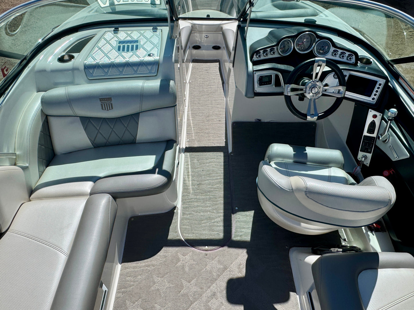 2014 MasterCraft X10 - 6.0L - 400 Hrs