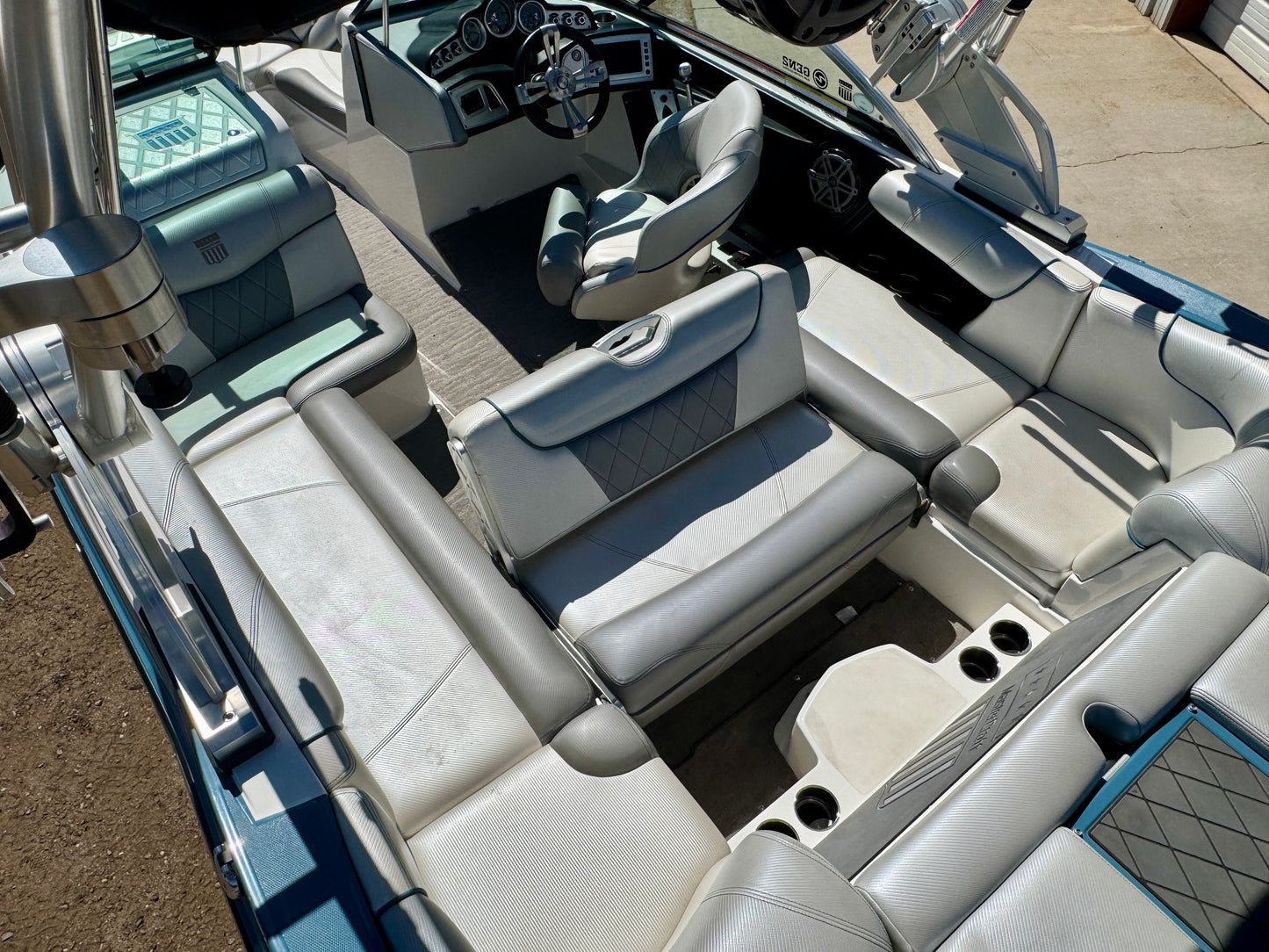 2014 MasterCraft X10 - 6.0L - 400 Hrs