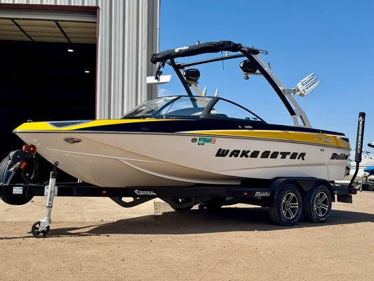 2015 Malibu VTX - 73hrs - Like New