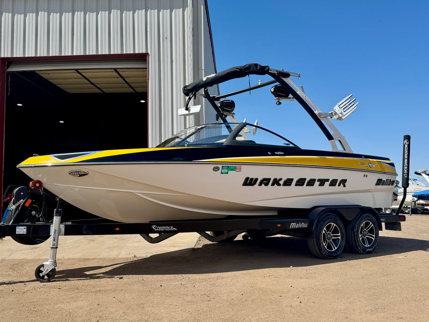 2015 Malibu VTX - 73hrs - Like New