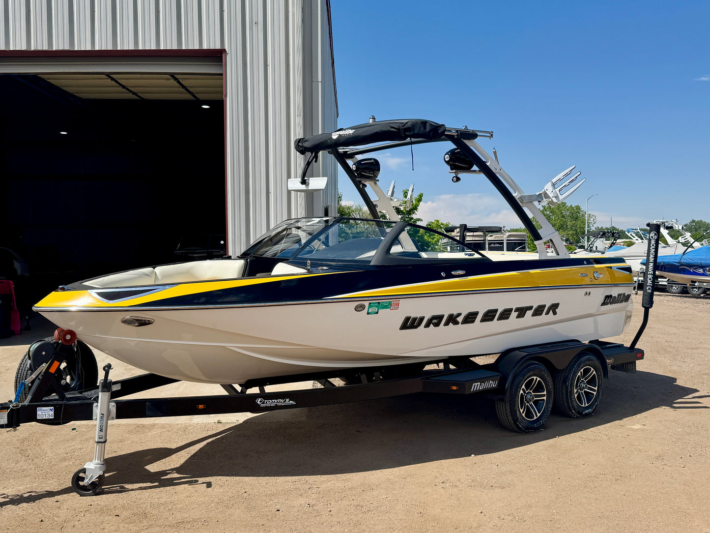 2015 Malibu VTX - 73hrs - Like New