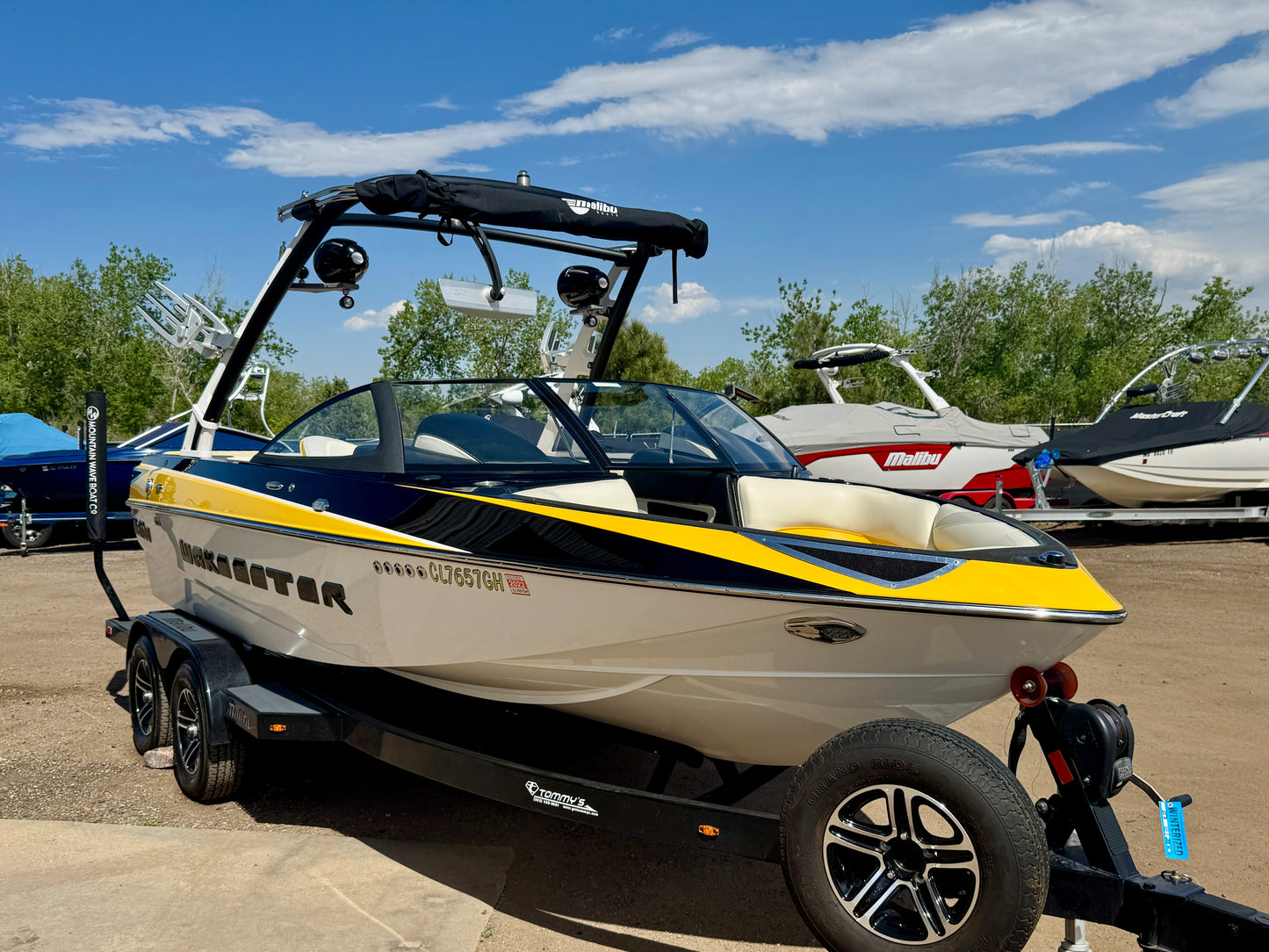 2015 Malibu VTX - 73hrs - Like New