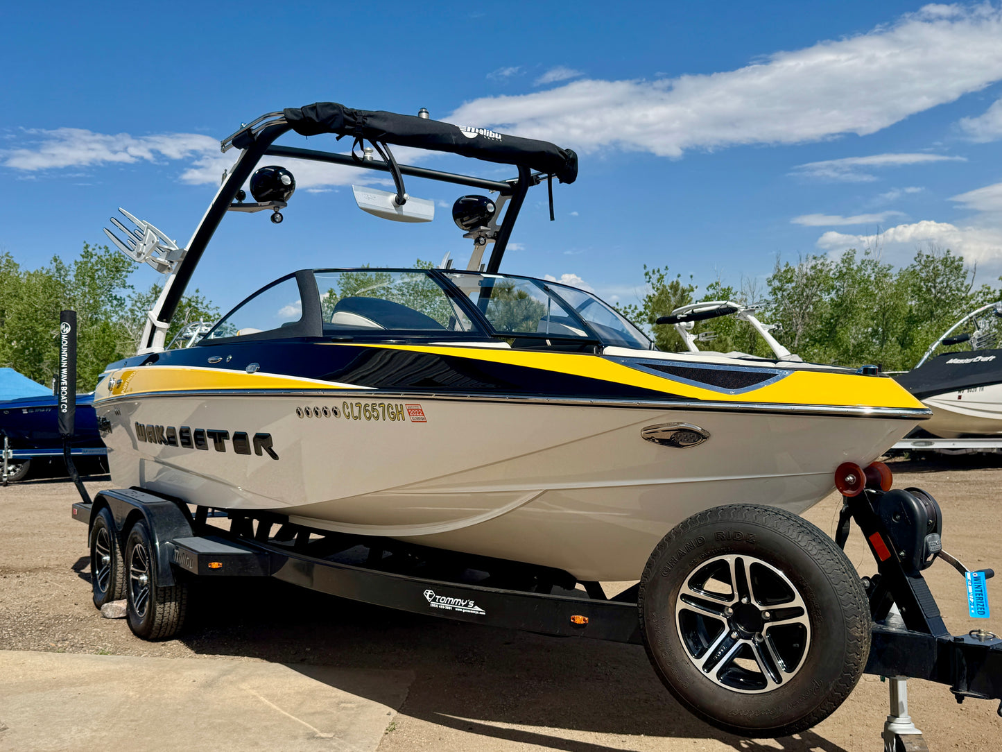 2015 Malibu VTX - 73hrs - Like New