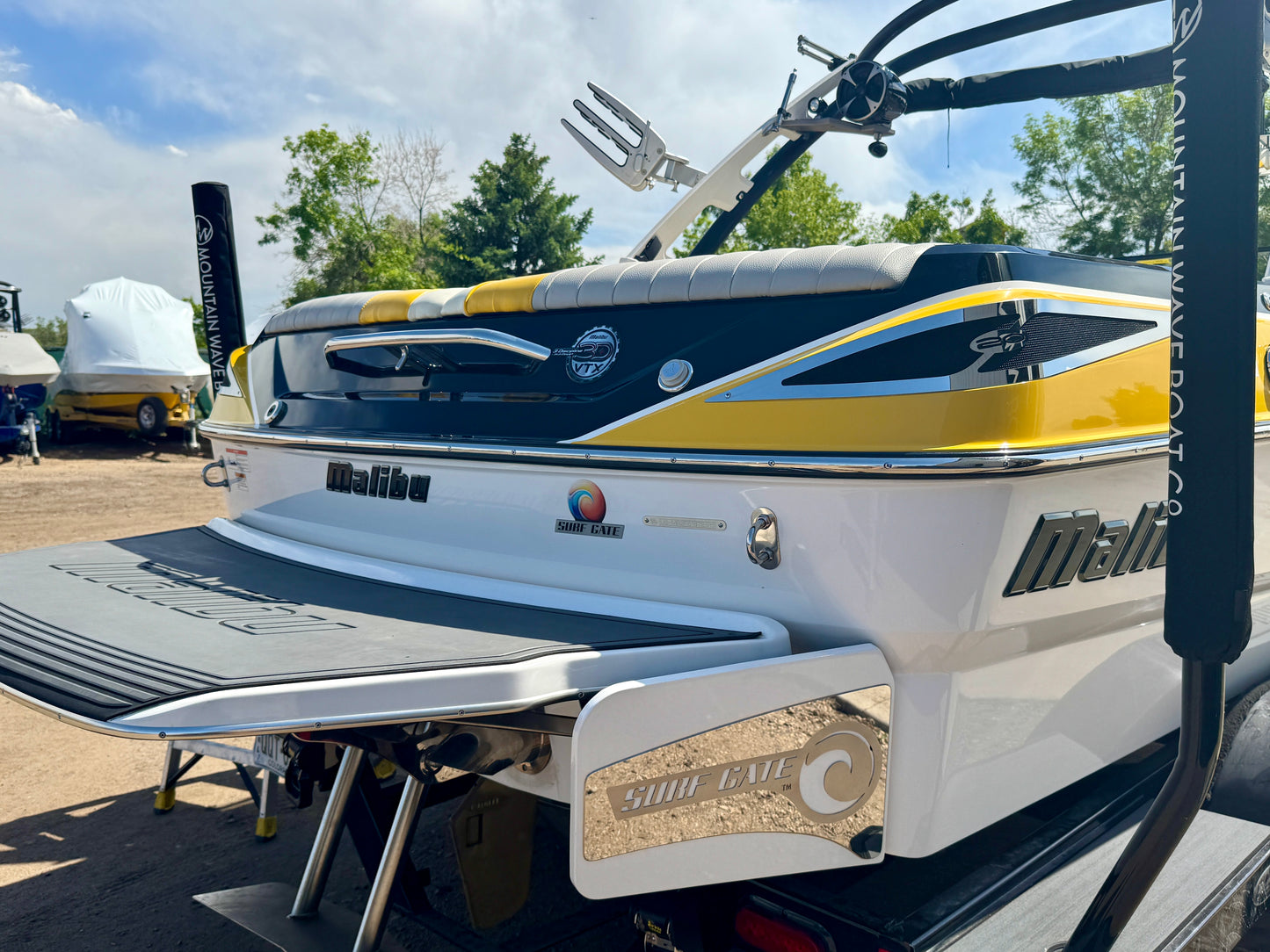 2015 Malibu VTX - 73hrs - Like New