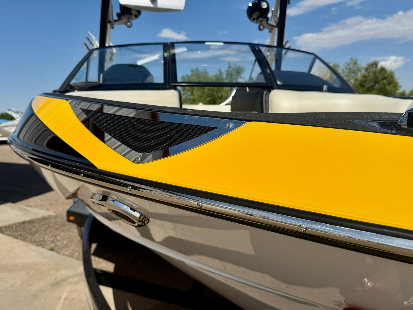 2015 Malibu VTX - 73hrs - Like New