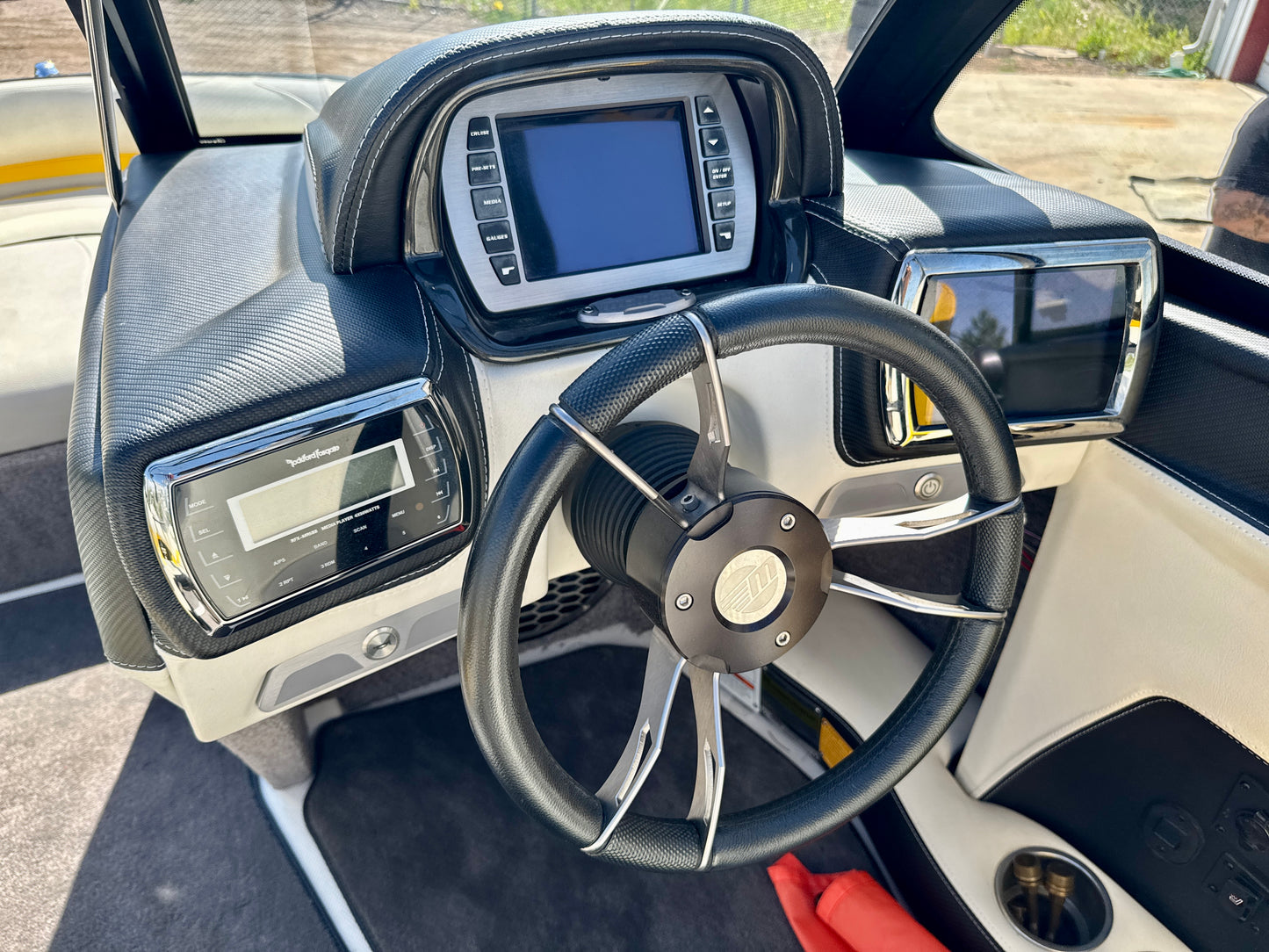 2015 Malibu VTX - 73hrs - Like New