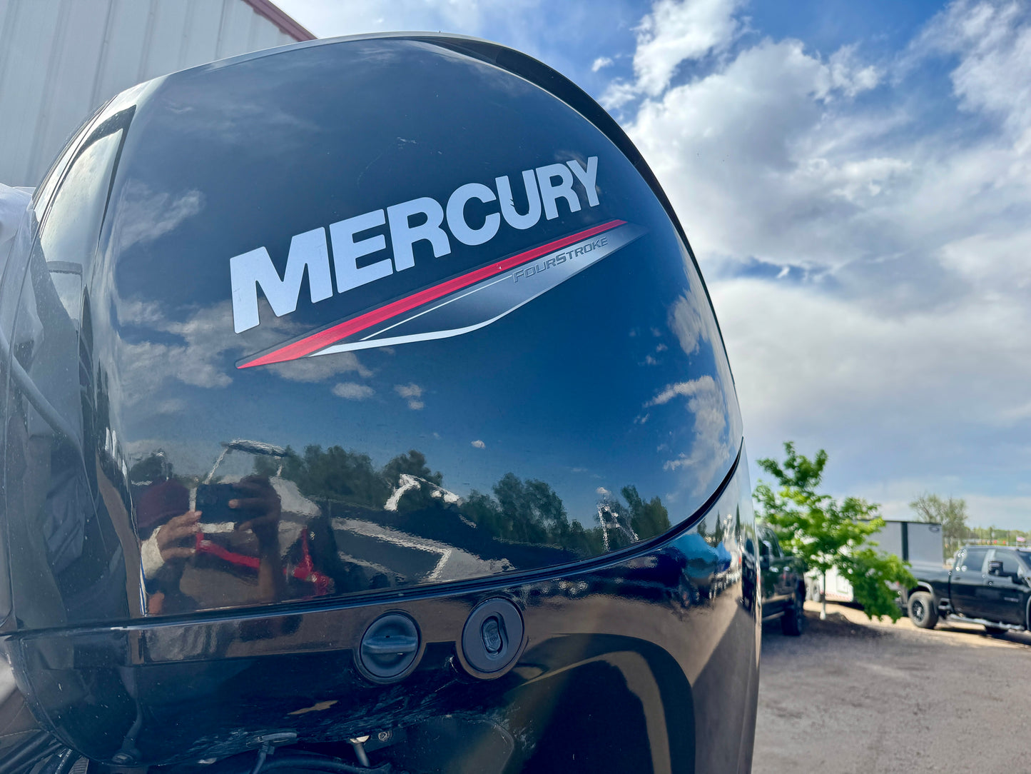 2021 Sun Tracker - Party Barge 22 DLX - 150HP