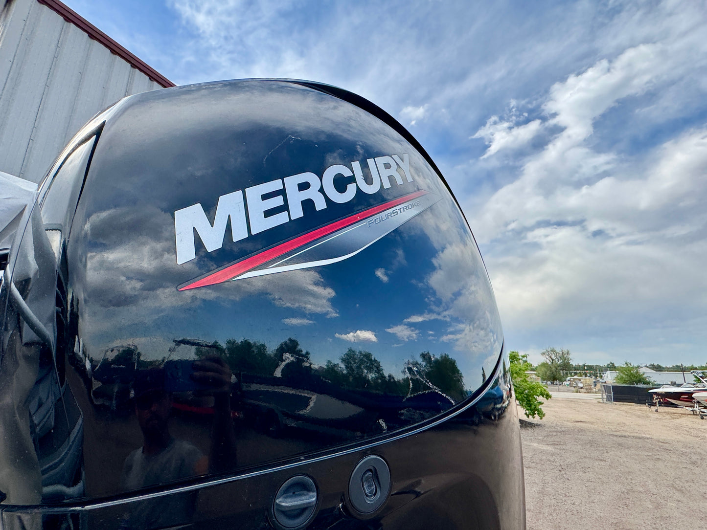 2021 Sun Tracker - Party Barge 22 DLX - 150HP