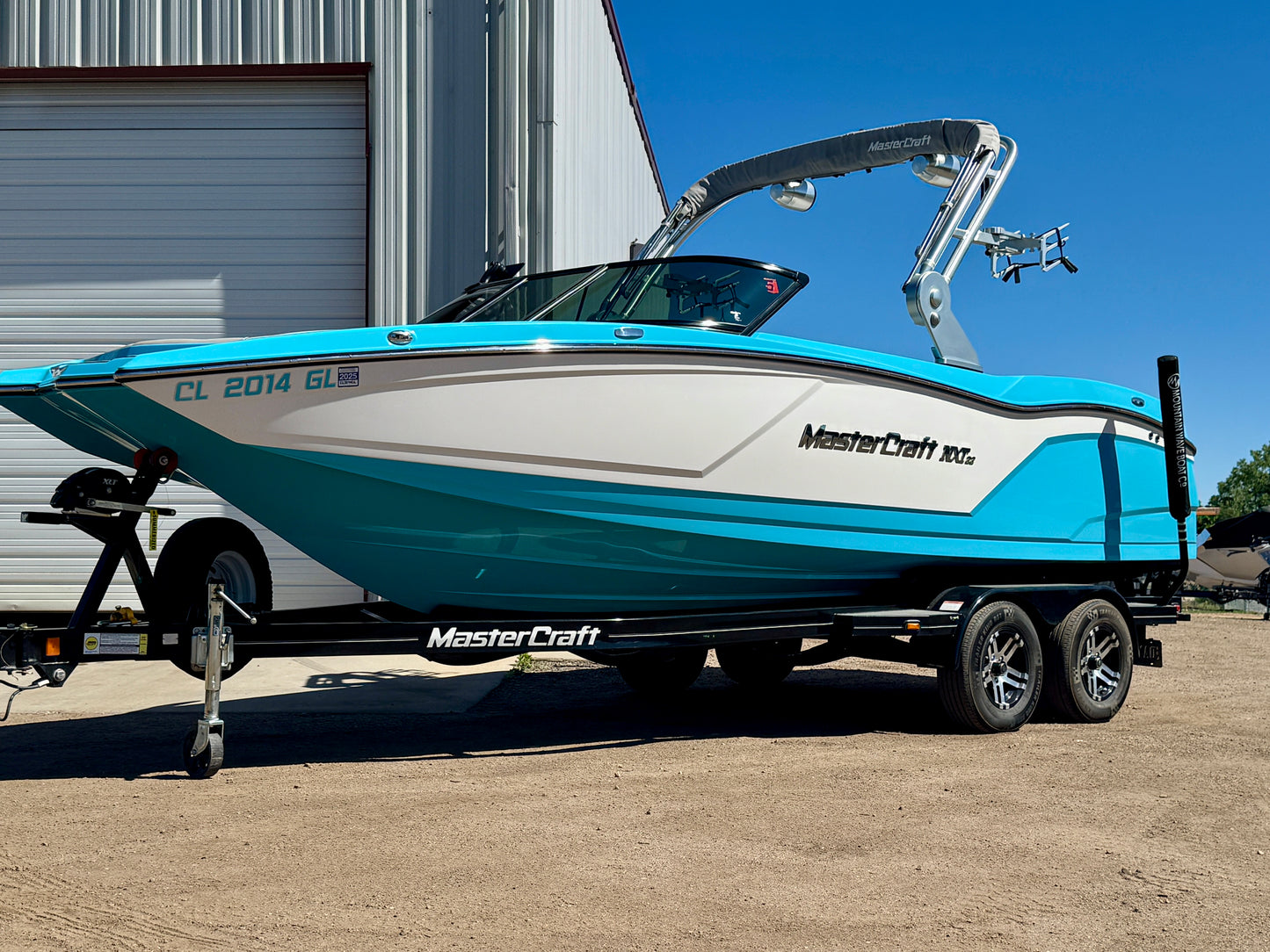 2019 MasterCraft NXT22 - LIKE NEW CONDITION