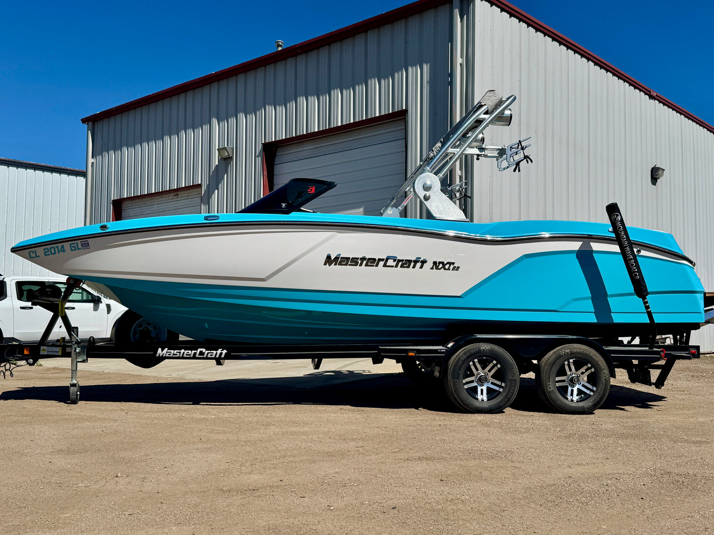 2019 MasterCraft NXT22 - LIKE NEW CONDITION