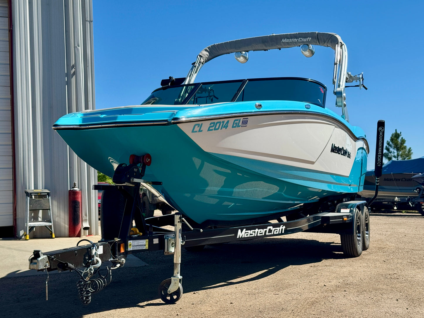 2019 MasterCraft NXT22 - LIKE NEW CONDITION