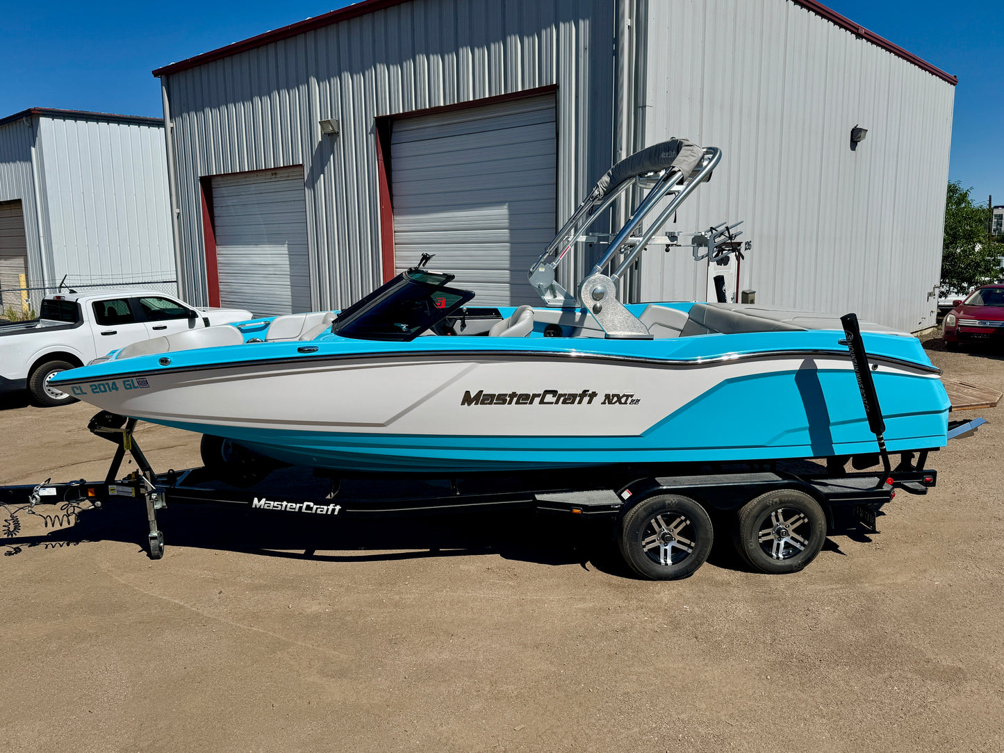 2019 MasterCraft NXT22 - LIKE NEW CONDITION