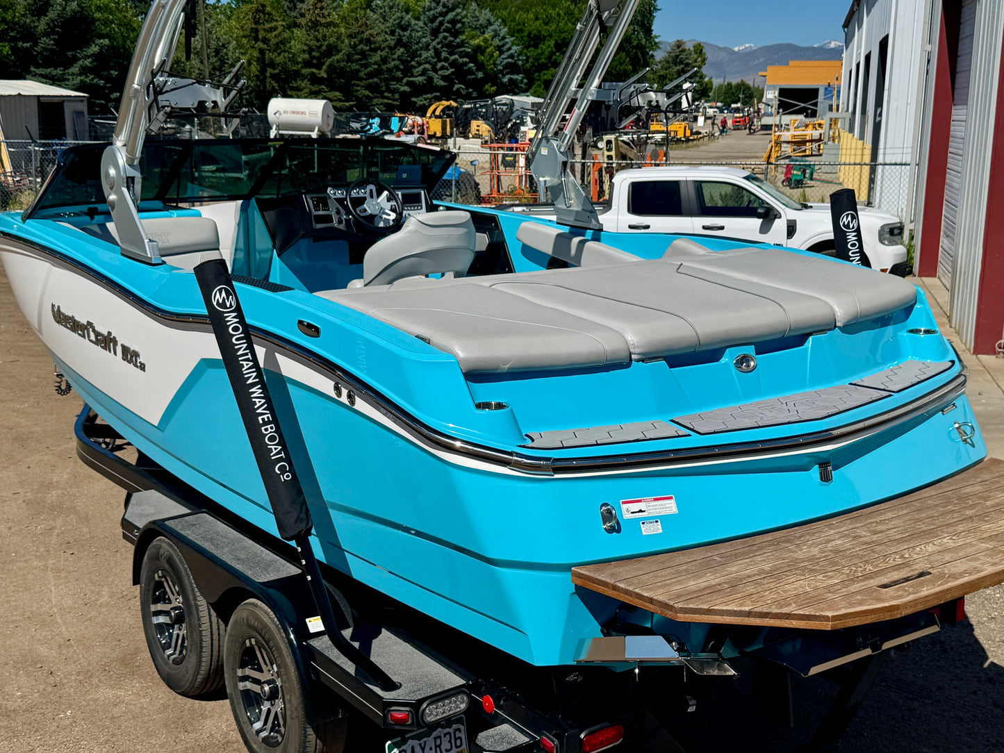 2019 MasterCraft NXT22 - LIKE NEW CONDITION