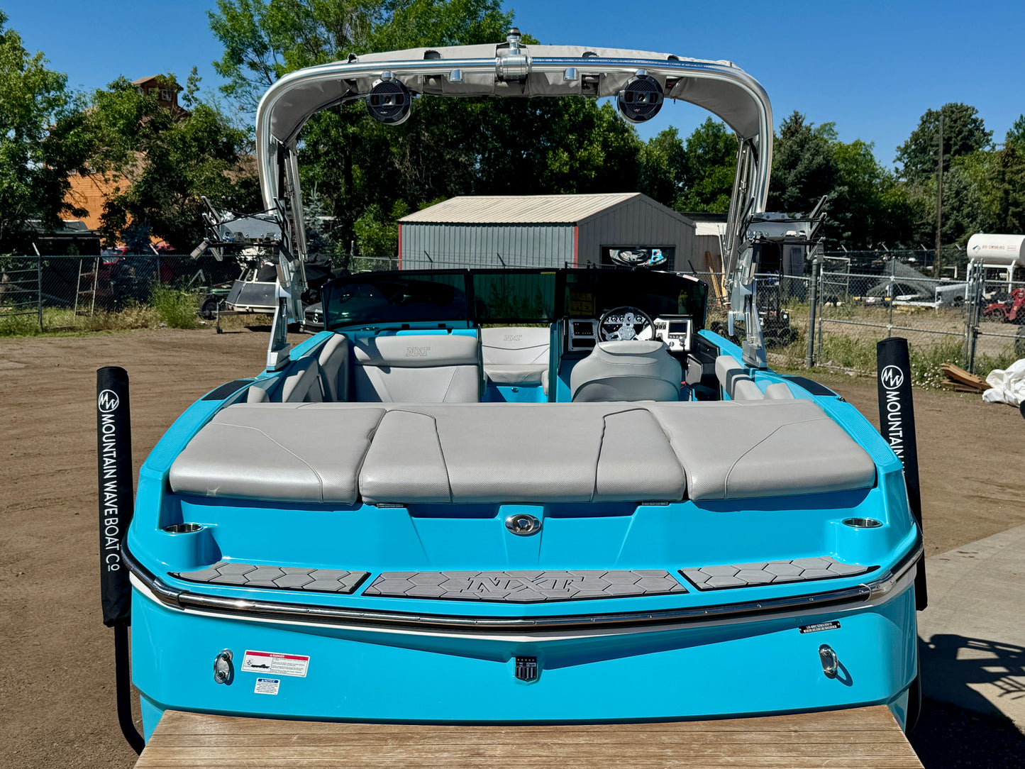 2019 MasterCraft NXT22 - LIKE NEW CONDITION