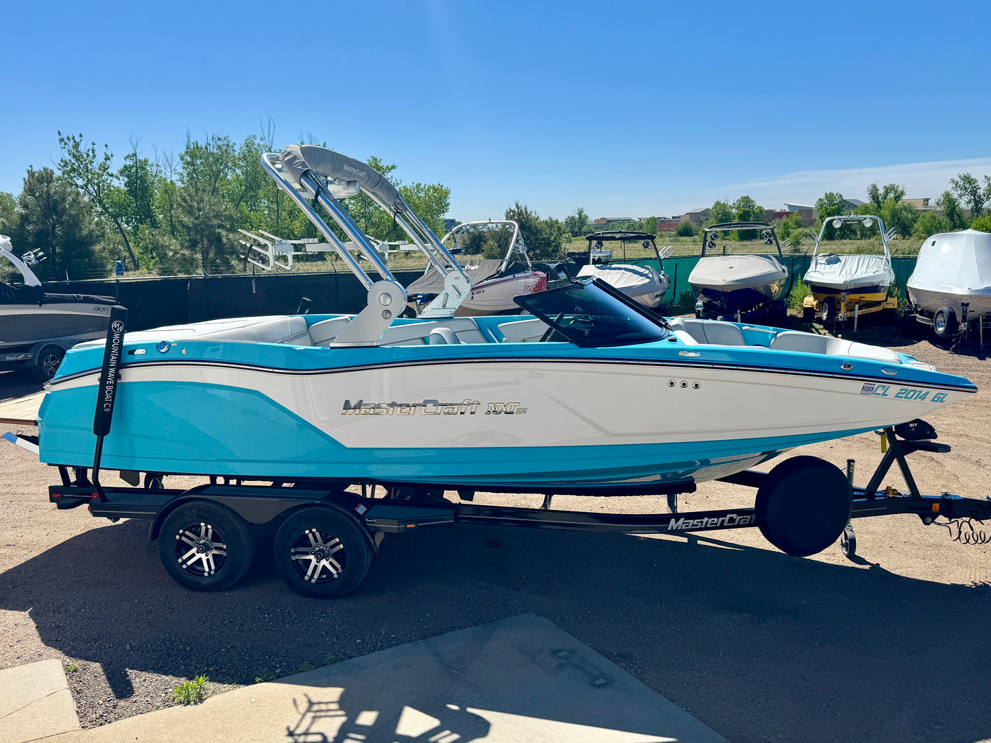 2019 MasterCraft NXT22 - LIKE NEW CONDITION