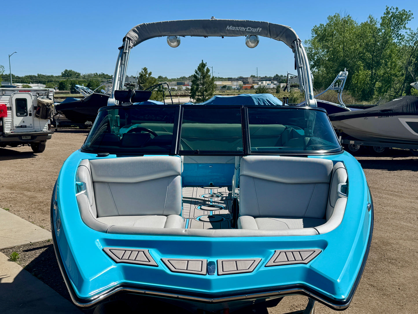 2019 MasterCraft NXT22 - LIKE NEW CONDITION