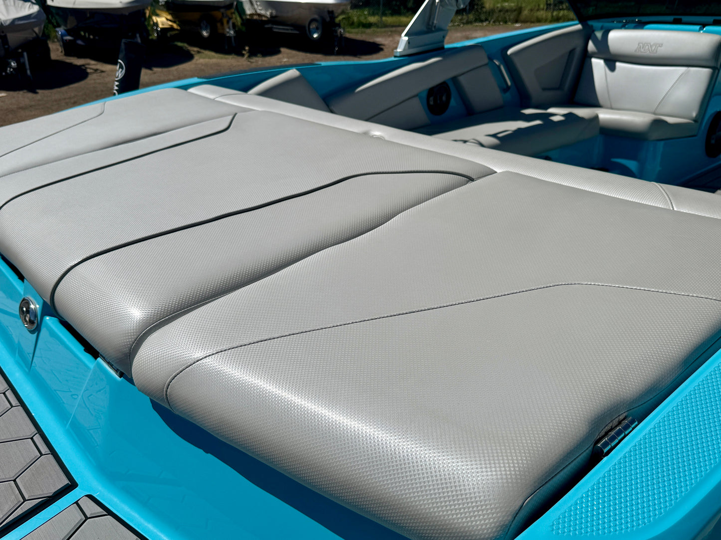 2019 MasterCraft NXT22 - LIKE NEW CONDITION