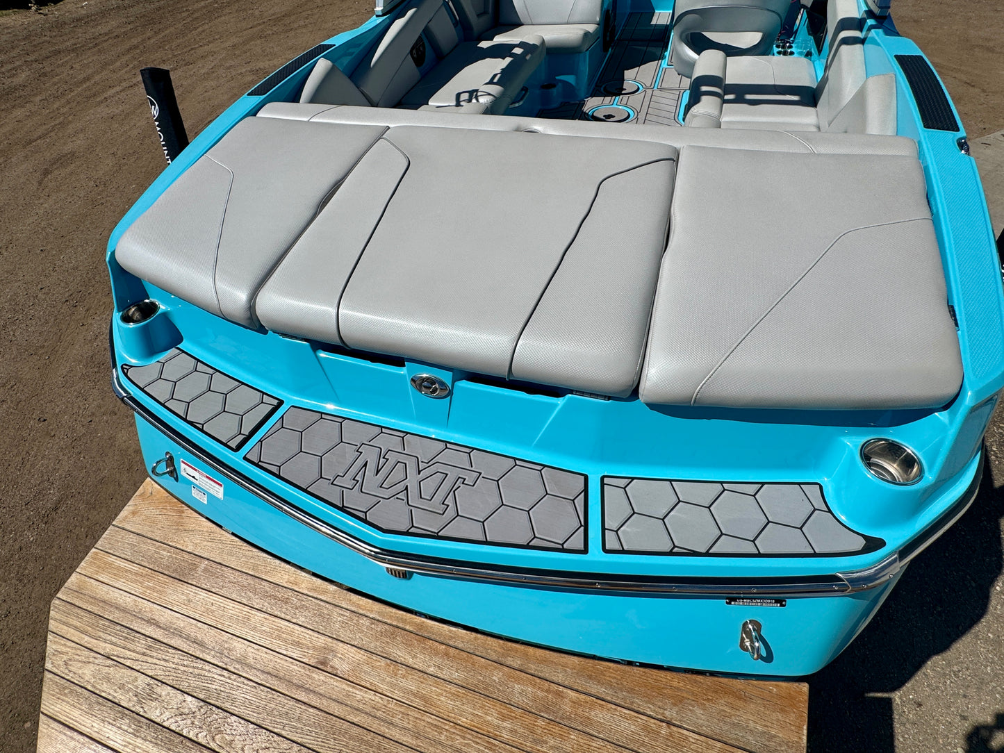 2019 MasterCraft NXT22 - LIKE NEW CONDITION