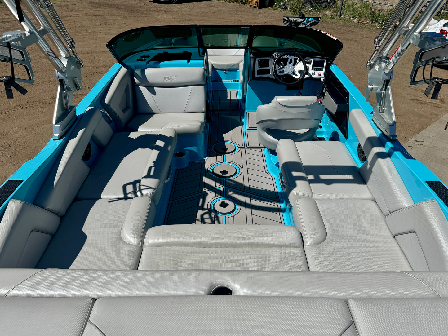 2019 MasterCraft NXT22 - LIKE NEW CONDITION