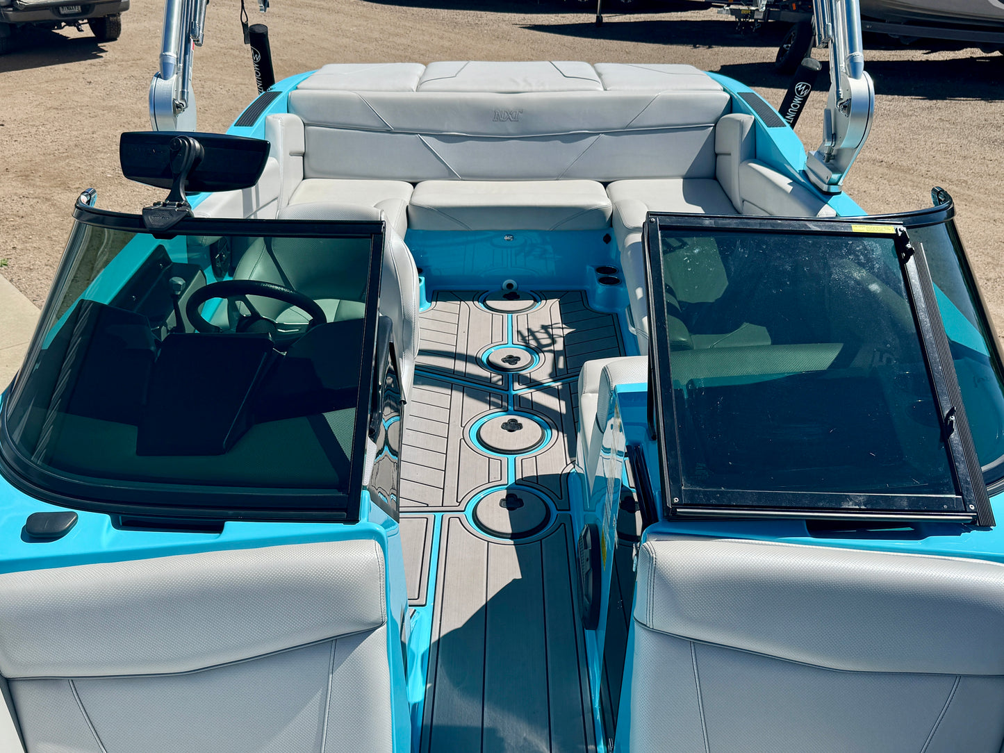 2019 MasterCraft NXT22 - LIKE NEW CONDITION
