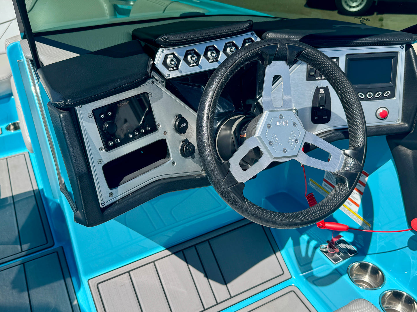 2019 MasterCraft NXT22 - LIKE NEW CONDITION
