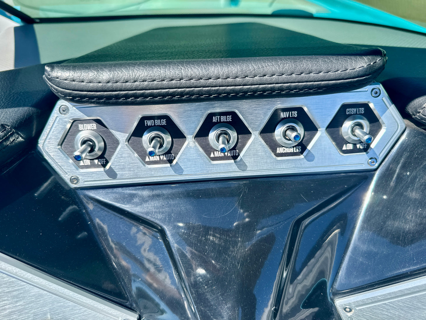 2019 MasterCraft NXT22 - LIKE NEW CONDITION