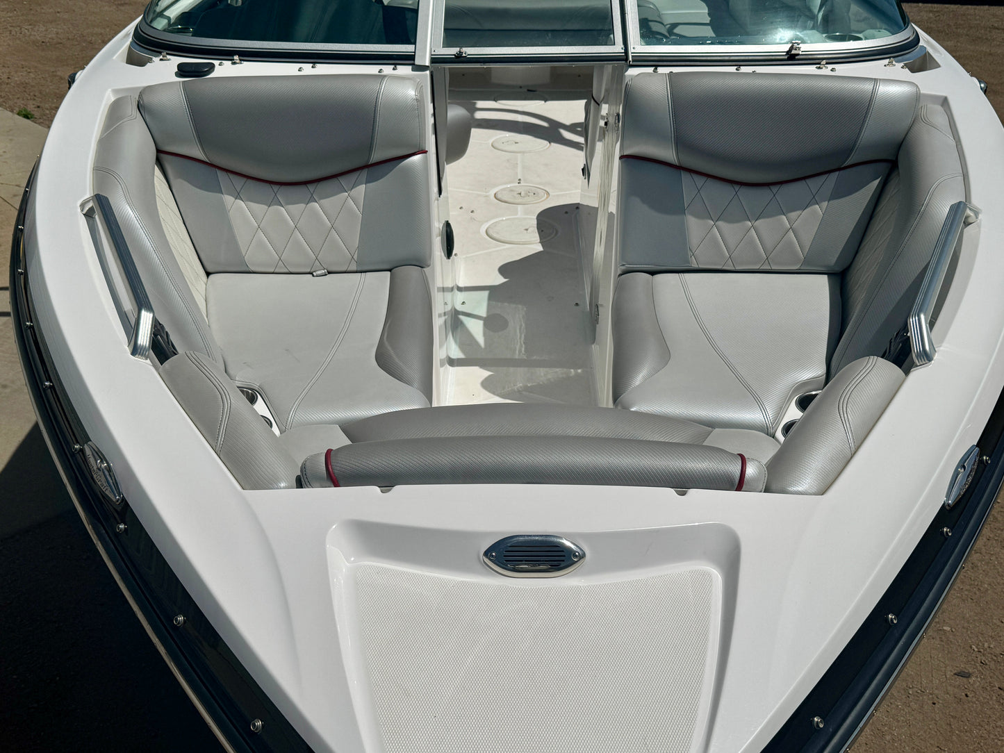 2013 MasterCraft X30 - LOW HOURS - 6.0L MV8