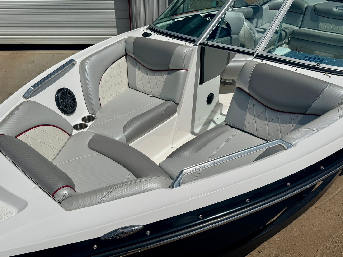 2013 MasterCraft X30 - LOW HOURS - 6.0L MV8