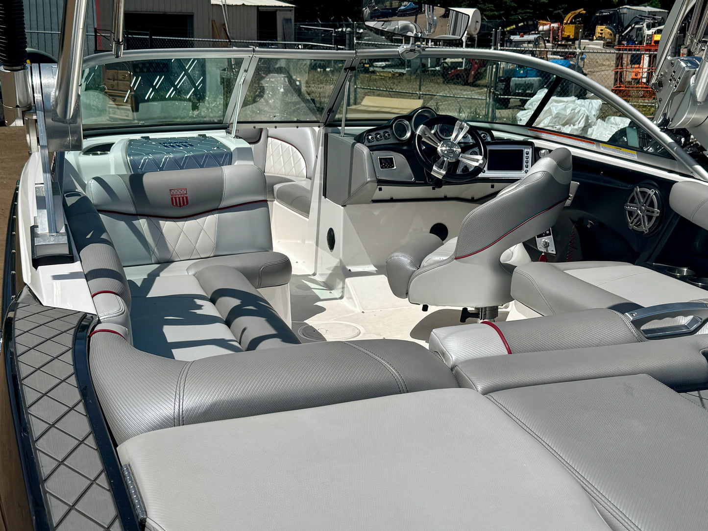 2013 MasterCraft X30 - LOW HOURS - 6.0L MV8
