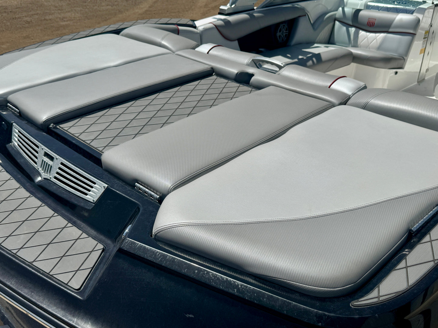 2013 MasterCraft X30 - LOW HOURS - 6.0L MV8