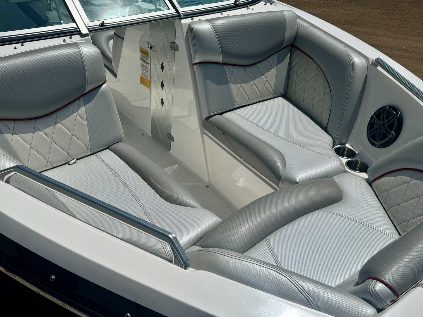 2013 MasterCraft X30 - LOW HOURS - 6.0L MV8