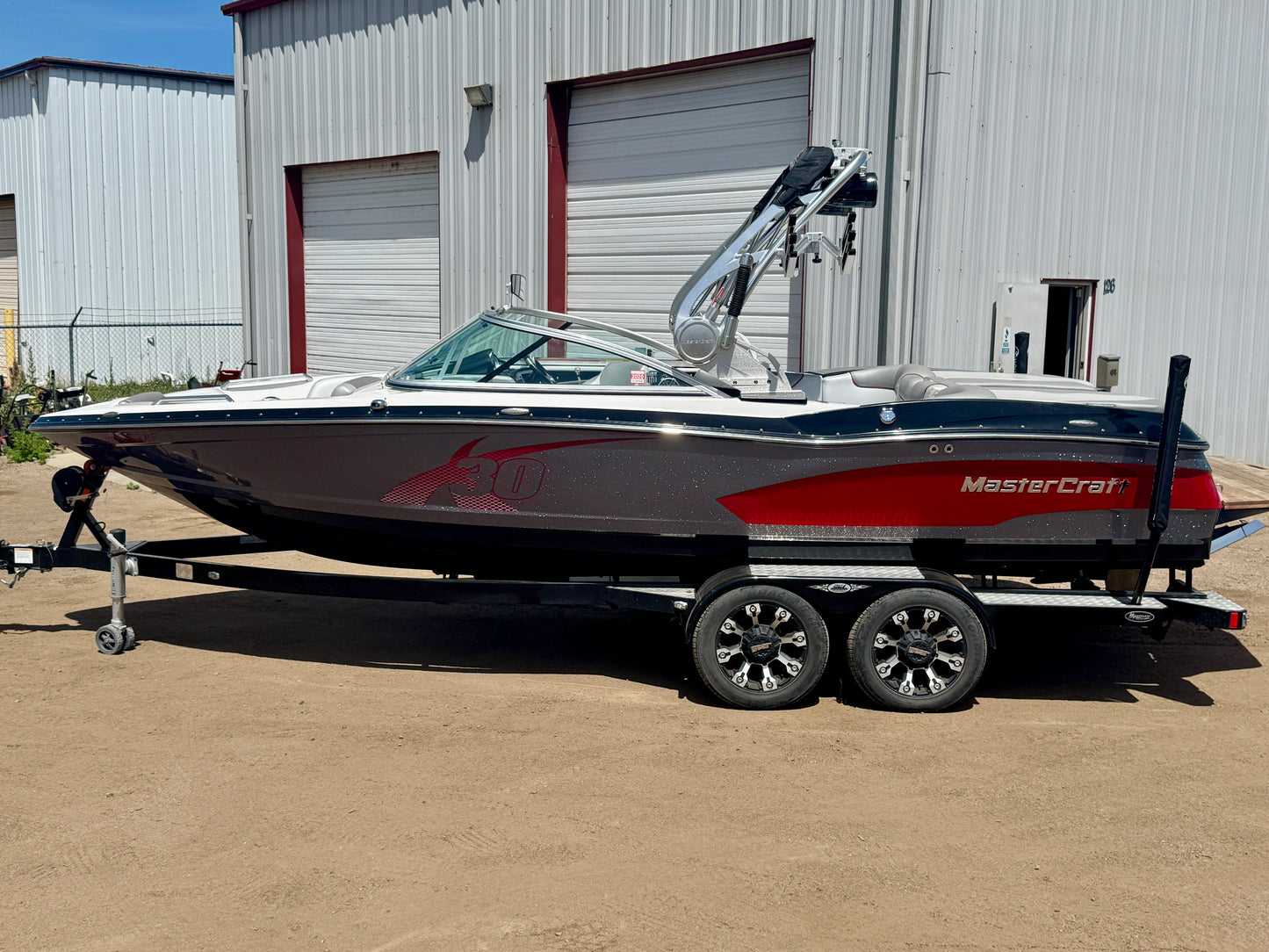 2013 MasterCraft X30 - LOW HOURS - 6.0L MV8