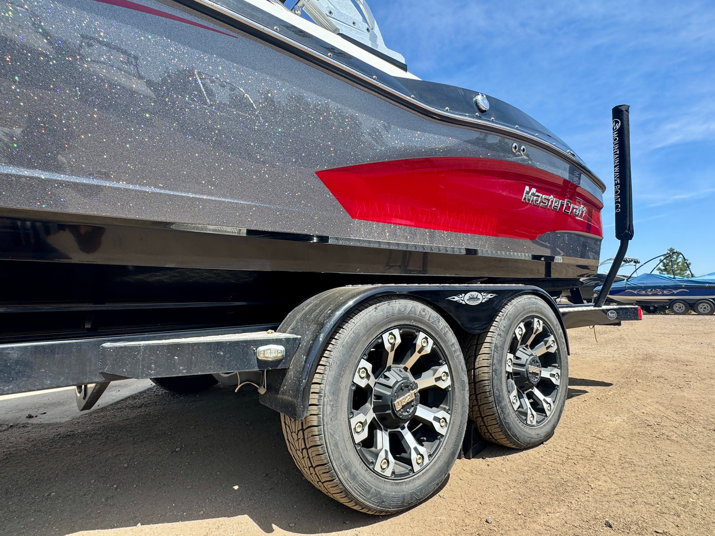 2013 MasterCraft X30 - LOW HOURS - 6.0L MV8