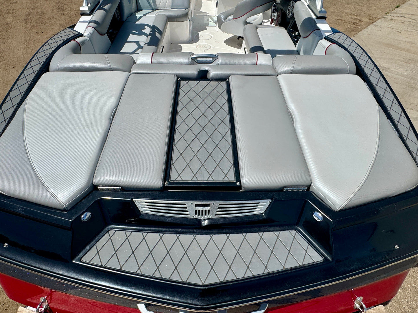 2013 MasterCraft X30 - LOW HOURS - 6.0L MV8
