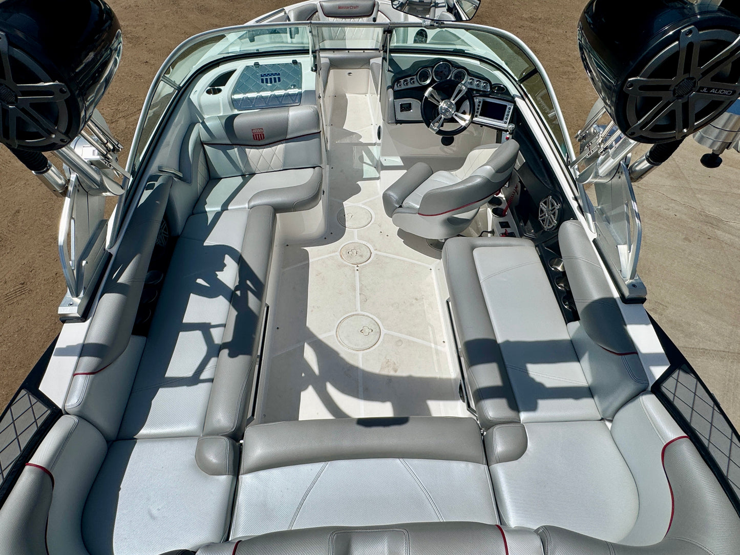 2013 MasterCraft X30 - LOW HOURS - 6.0L MV8