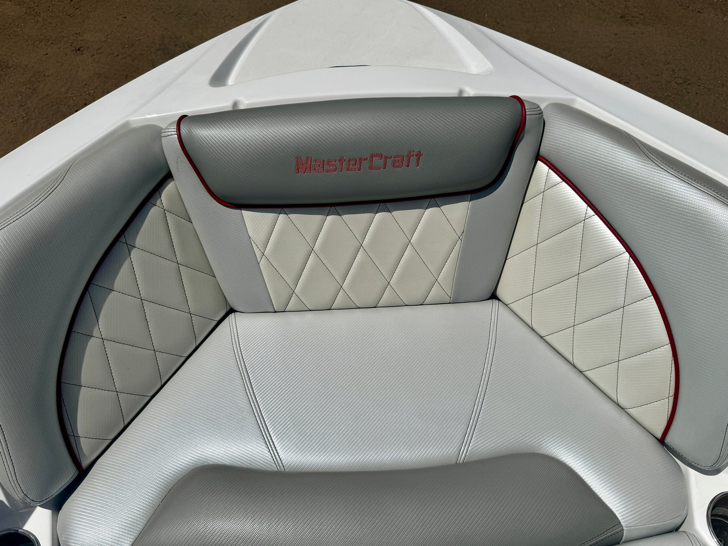 2013 MasterCraft X30 - LOW HOURS - 6.0L MV8