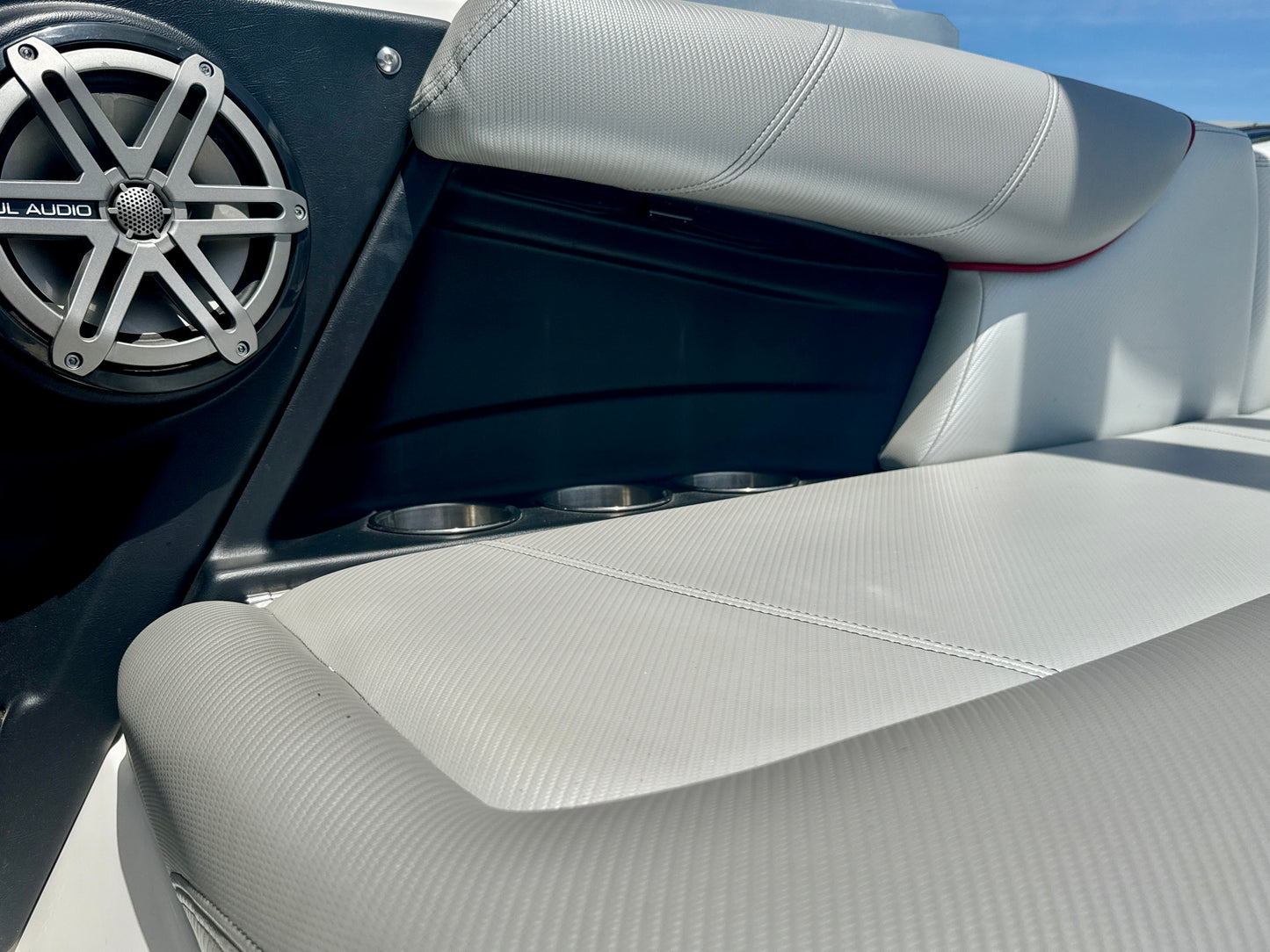 2013 MasterCraft X30 - LOW HOURS - 6.0L MV8