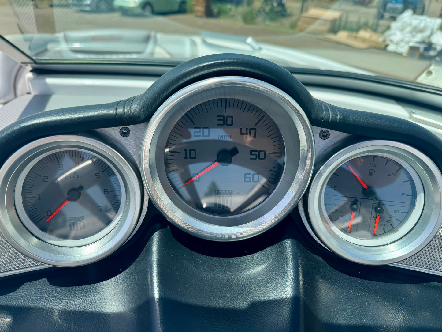 2013 MasterCraft X30 - LOW HOURS - 6.0L MV8