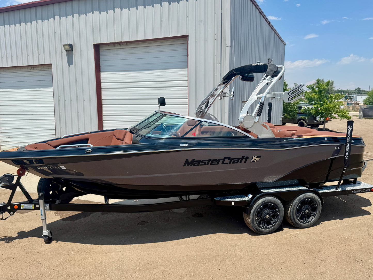 2017 MasterCraft XT23 - 54 HOURS!