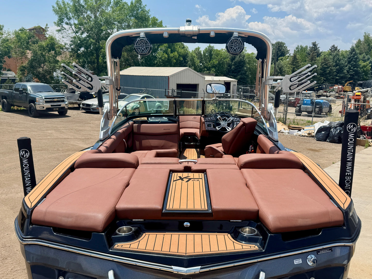 2017 MasterCraft XT23 - 54 HOURS!