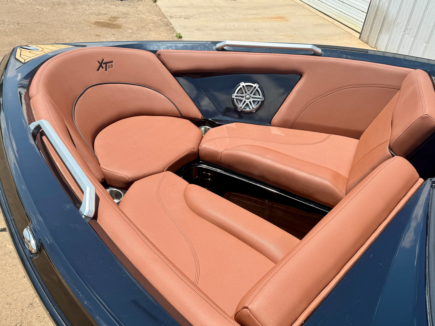 2017 MasterCraft XT23 - 54 HOURS!