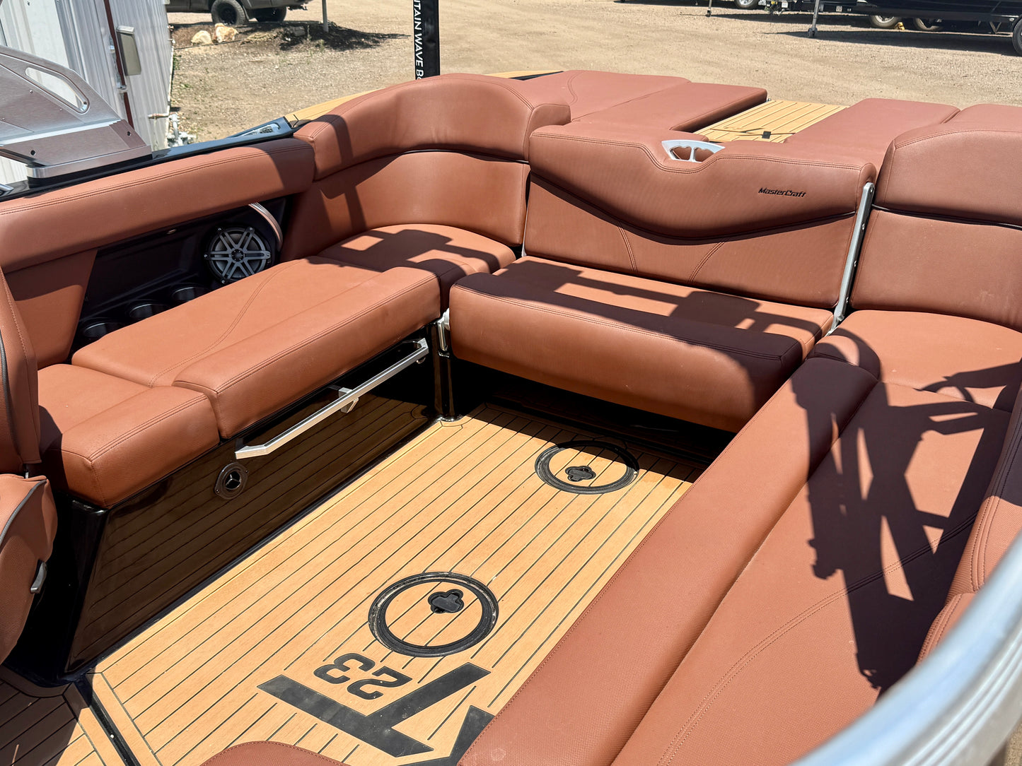 2017 MasterCraft XT23 - 54 HOURS!