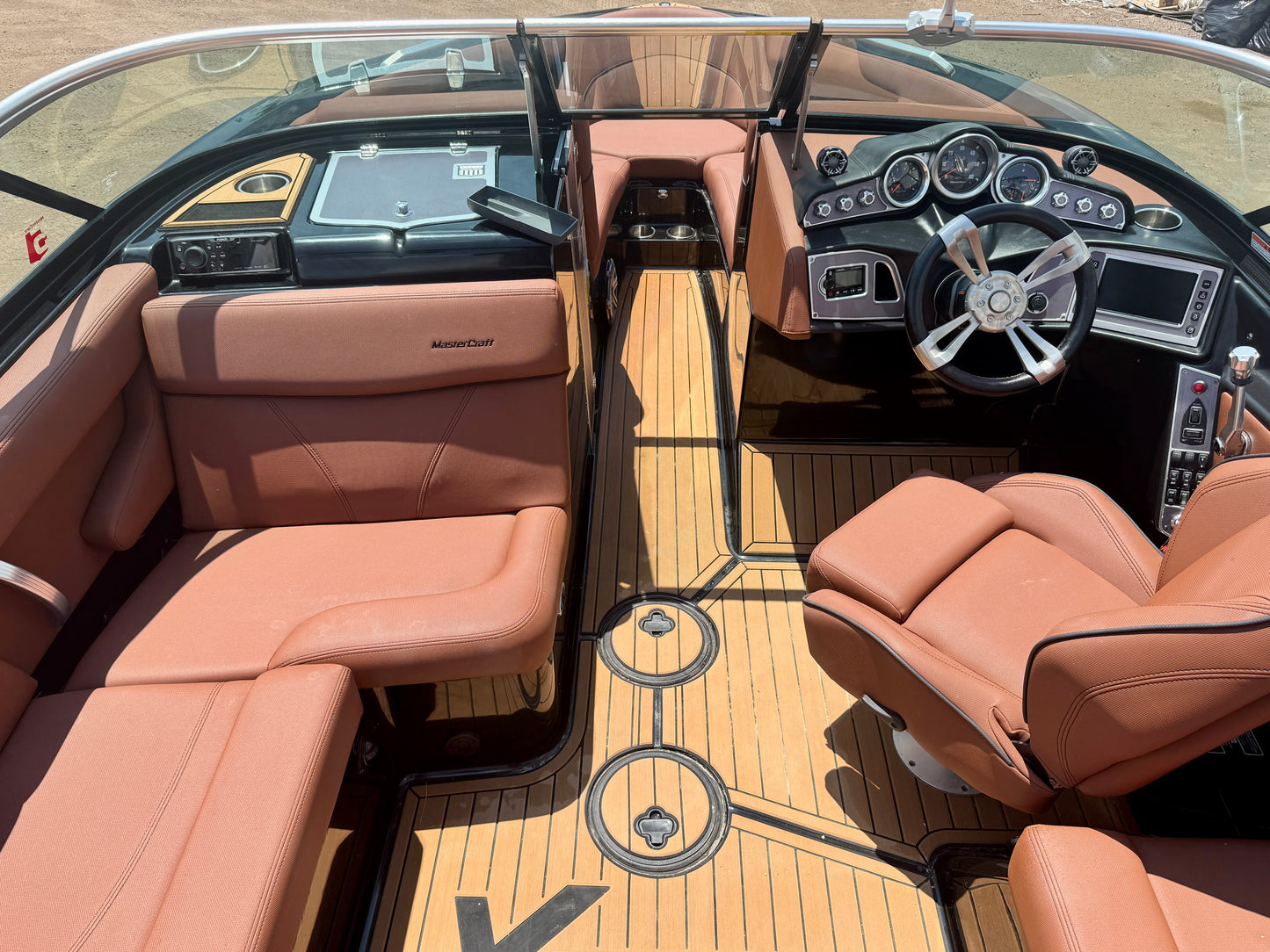2017 MasterCraft XT23 - 54 HOURS!